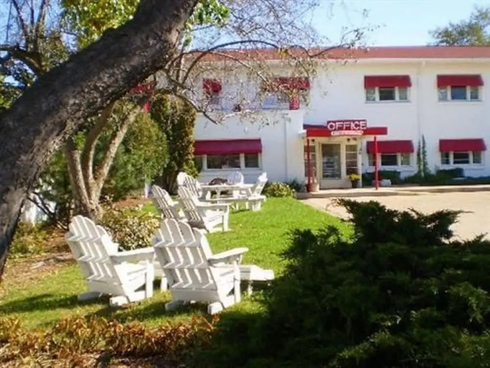 Holiday Music Motel