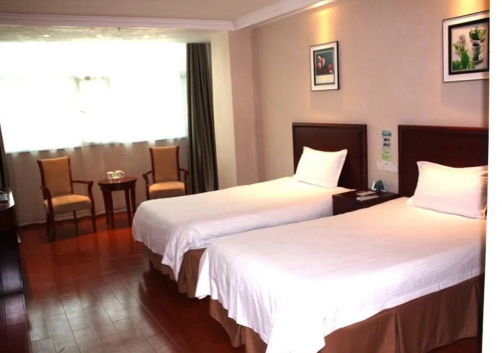 GreenTree Inn Nantong Tongzhou District Pingchao Bus Station Express Hotel