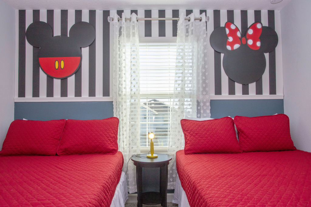 Luxurious 5 Bedroom w/ Pool Close to Disney 9017 @ChampionsGateResort
