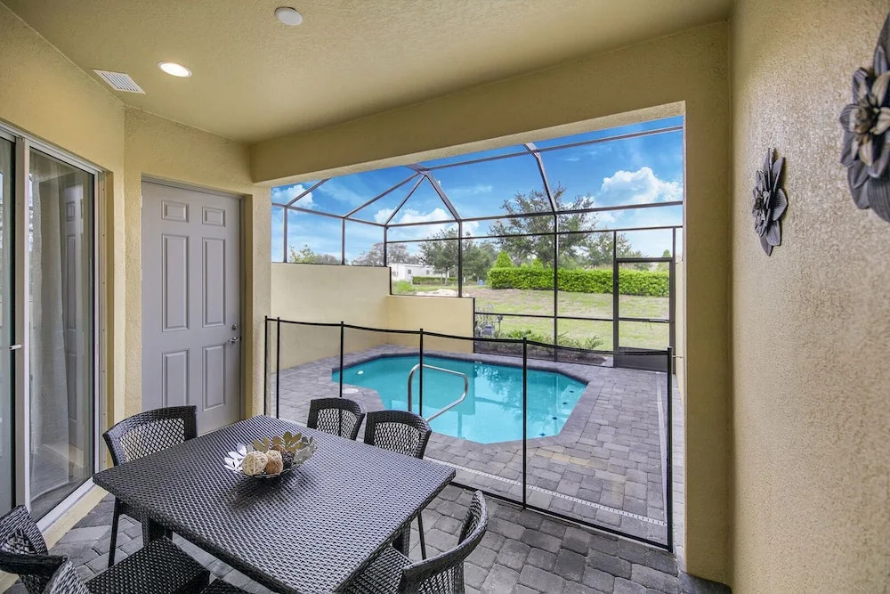 Amazing New 5 Bedroom 4.5 Bathroom Townhome with Private Pool