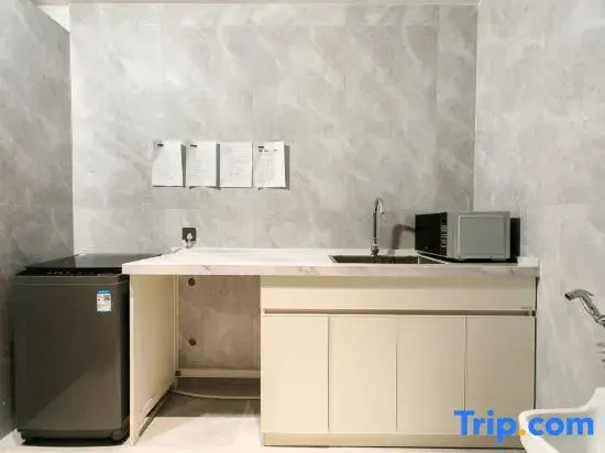 Home Inn Huaxuan Collection Hotel (Jingzhou Station Fangte Branch)