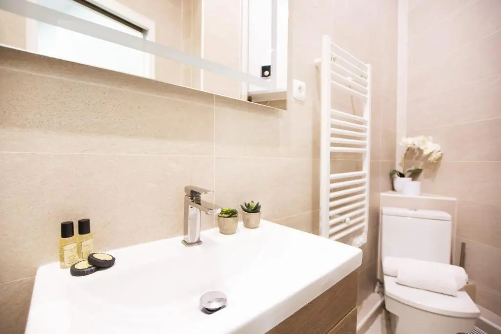 GuestReady - Bright and Spacious Apartment near Eiffel Tower