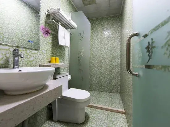 Haomeng Hotel (Shanghai Pengpu New Village Subway Station Branch)