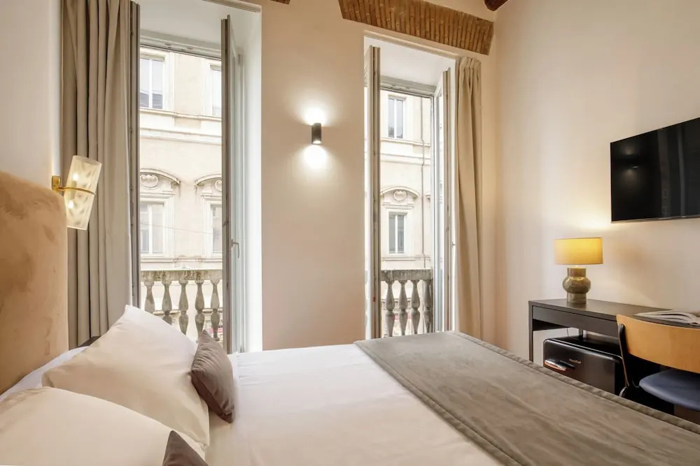 Signature Rooms by Hannah Hotels Collection