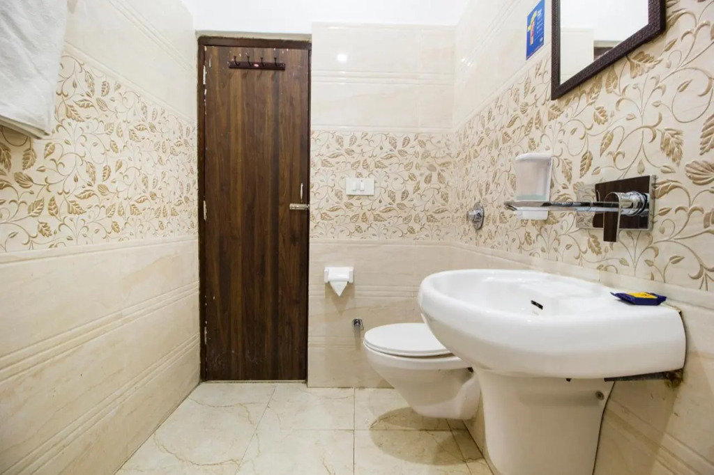 FabHotel Royal Villa