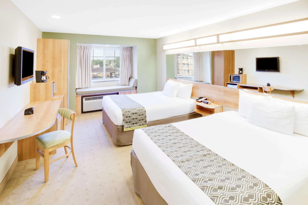 Microtel Inn & Suites by Wyndham Saraland