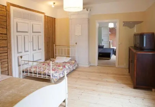 Aia Guest Apartment