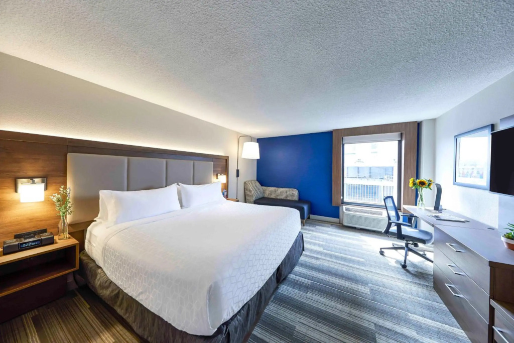 Holiday Inn Express Nashville-Downtown - Broadway by IHG