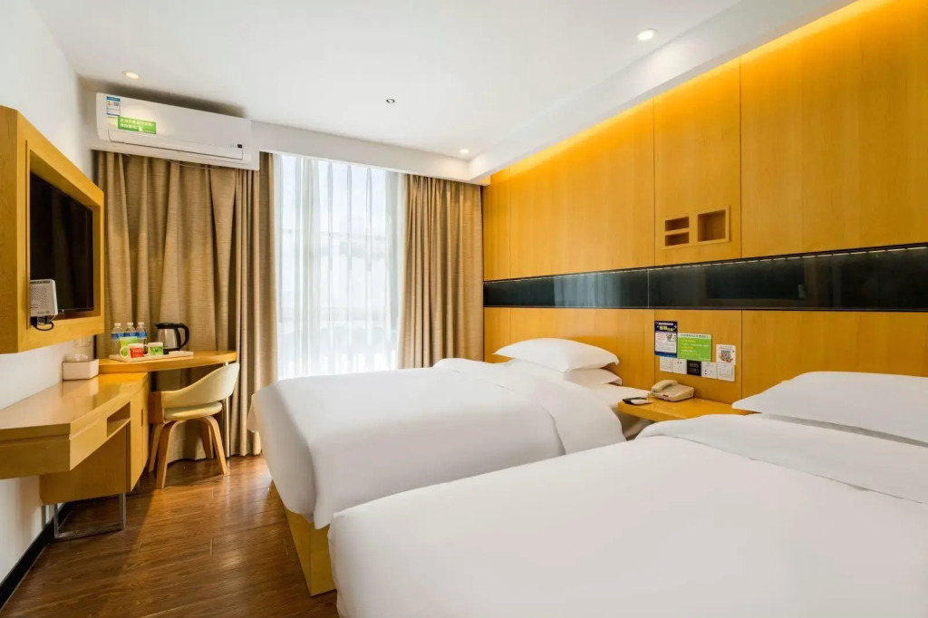 Vatica Xuzhou High Speed Railway Station Hotel