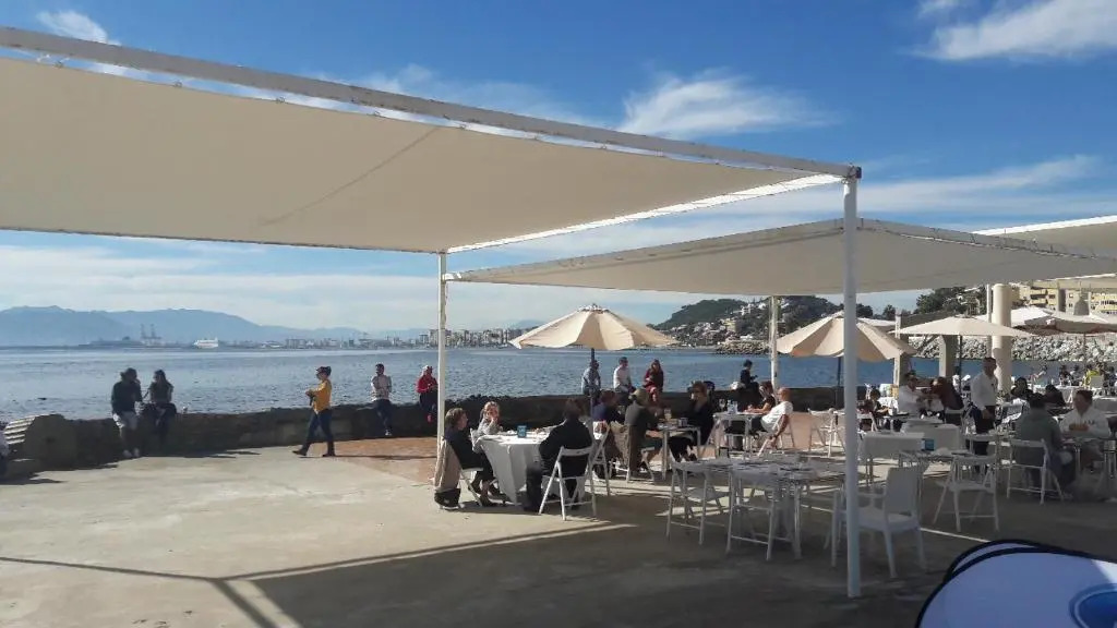 Private townhouse with roof terrace close to the beach