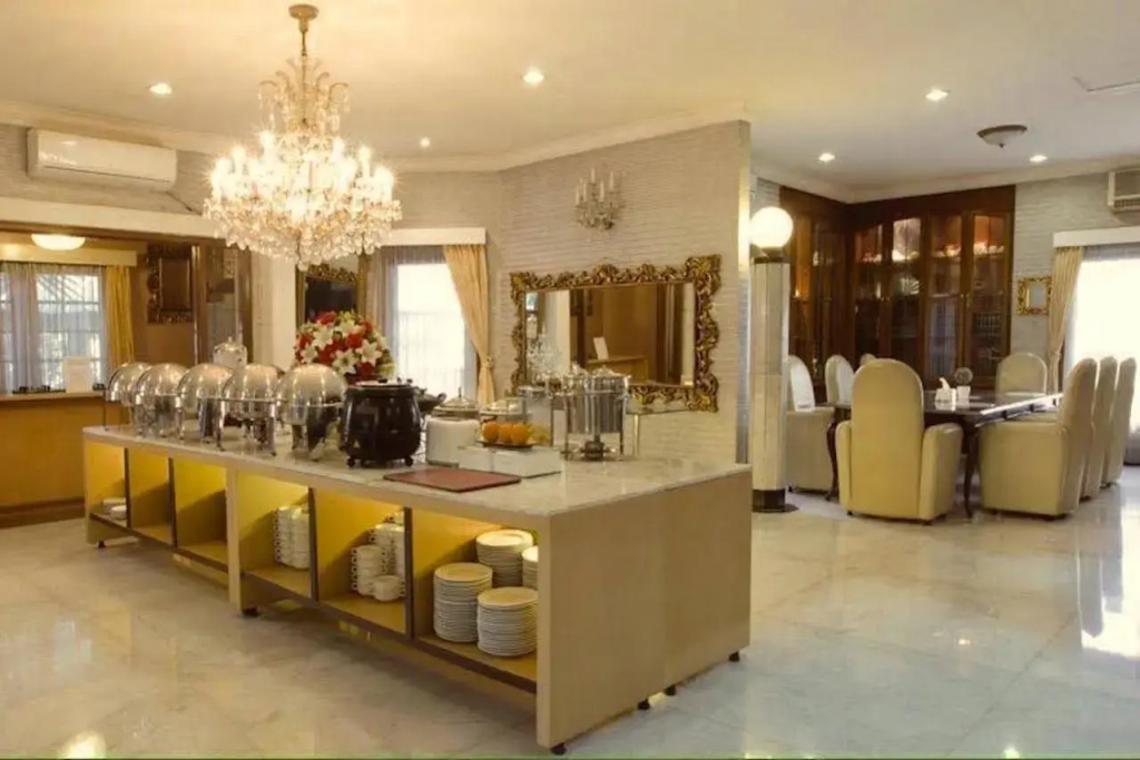 Arimbi Pejaten Suites