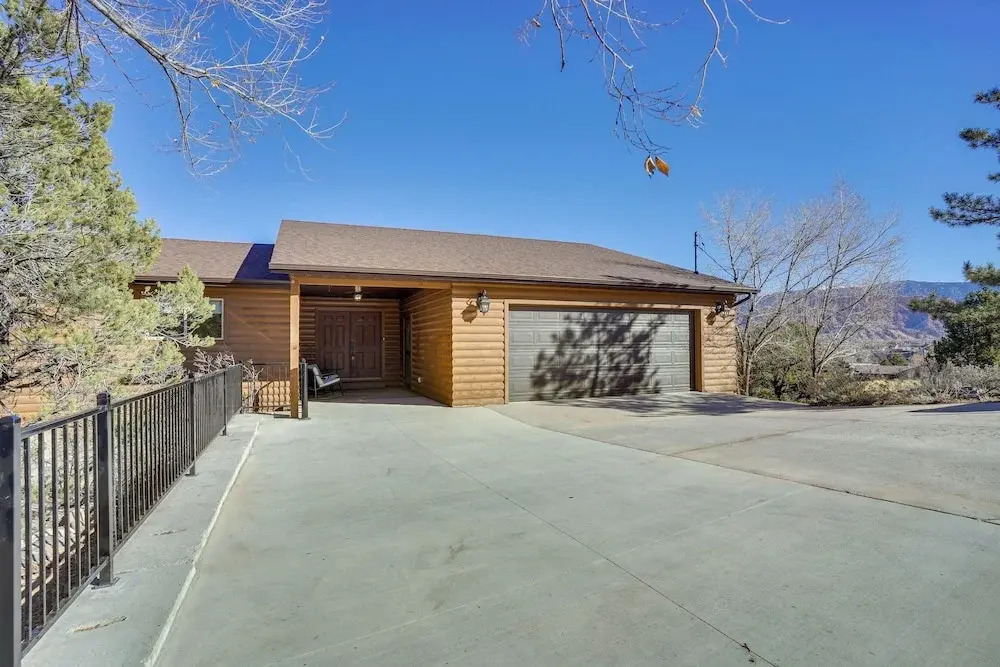 Cedar City Home w/ Mountain Views & Game Room!