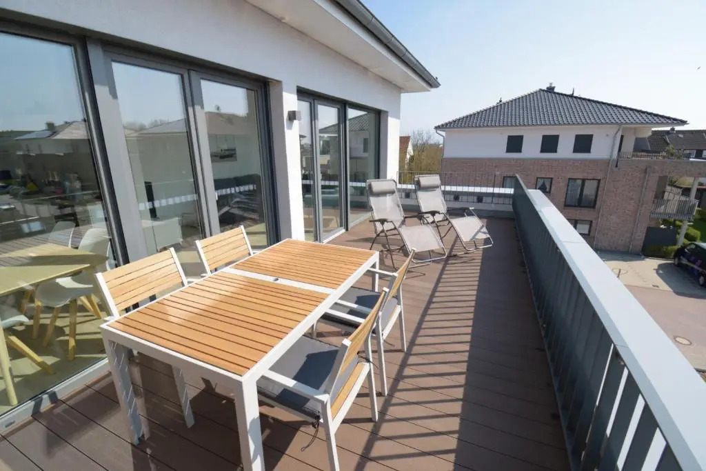 2406 - Sonnendeck Strandwiese