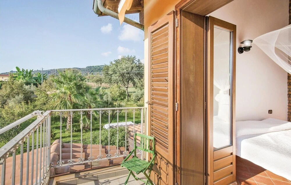 Lovely Home In S Maria Di Ricadi Vv With Wifi