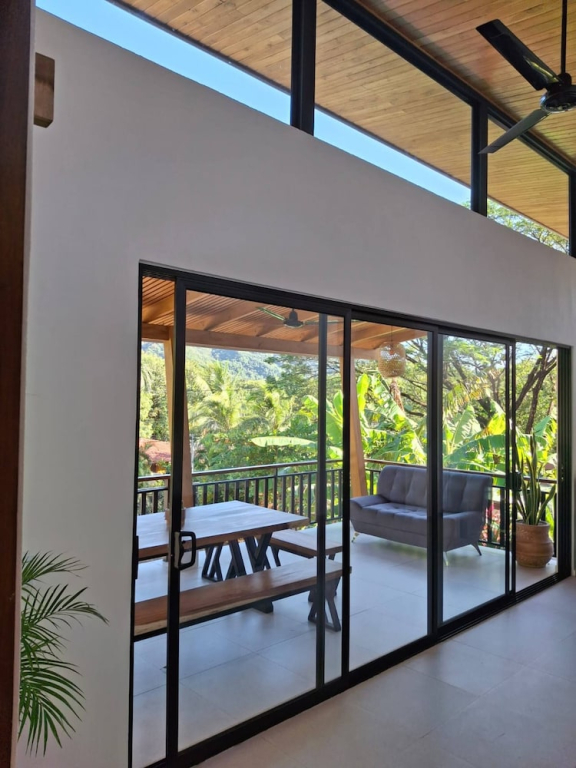 Manzu House Near Playa Guiones, Nosara