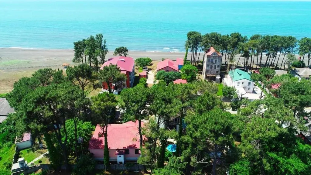 Ureki Guest House- Magnetite