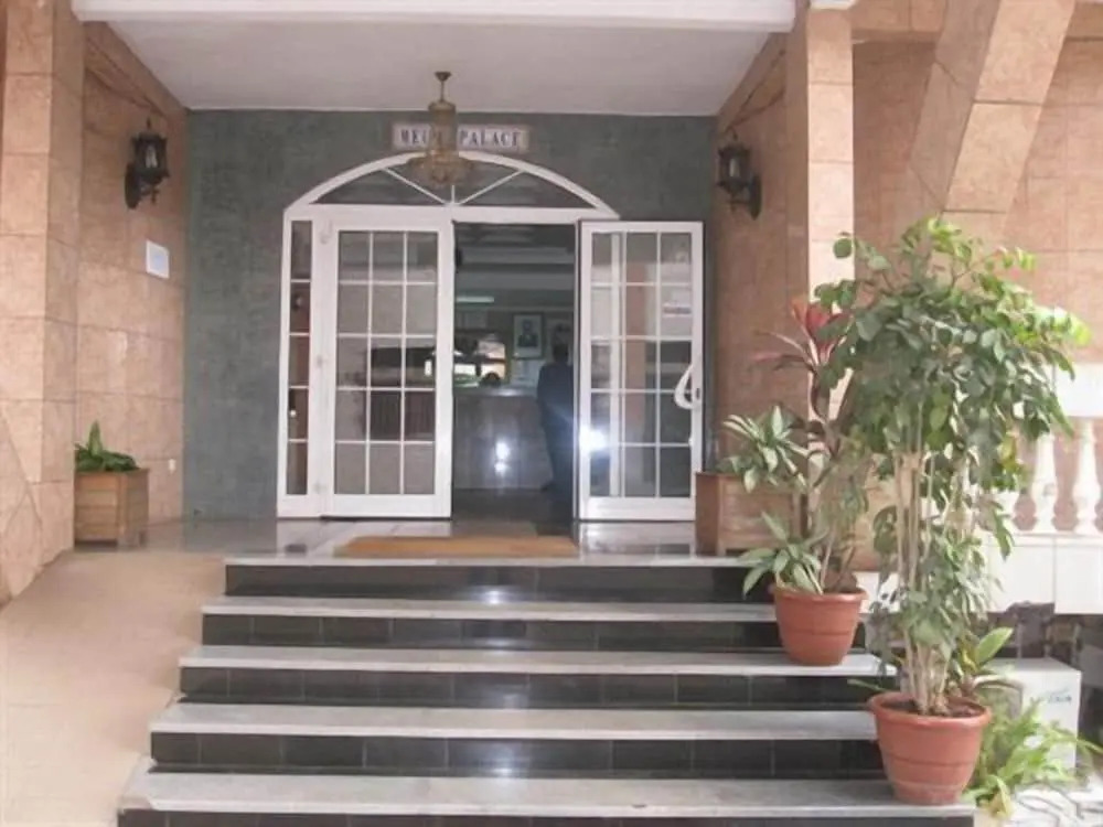 Hotel Meumi Palace