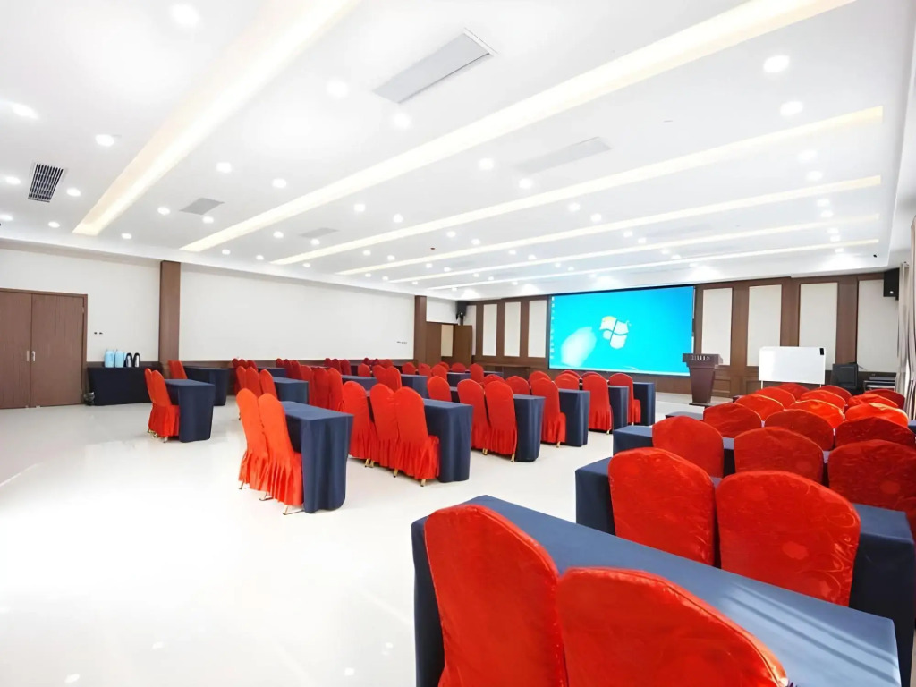 Gem Hefei Feidong County Dianbu River Longquan West Road Hotel