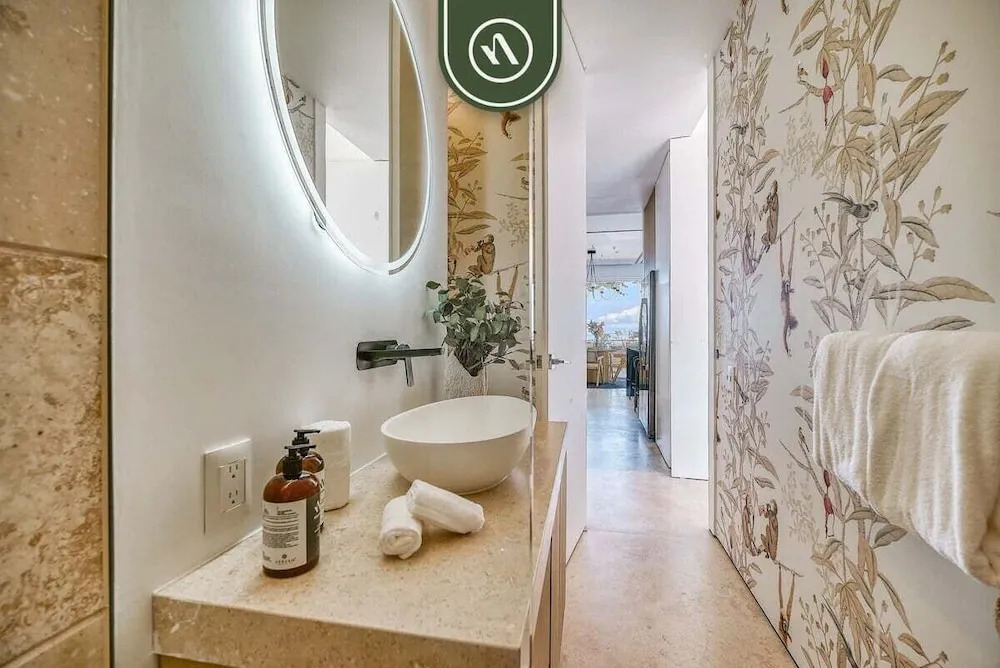 Luxury 1BR Condo With Private Terrace - Ocean View