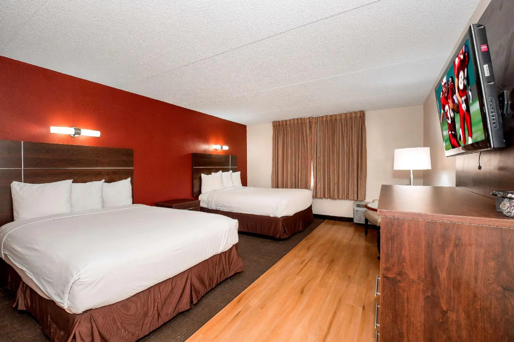 Red Roof Inn PLUS+ & Suites Knoxville West - Cedar Bluff