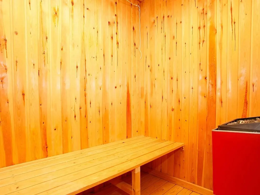 6 person holiday home in Ålbæk