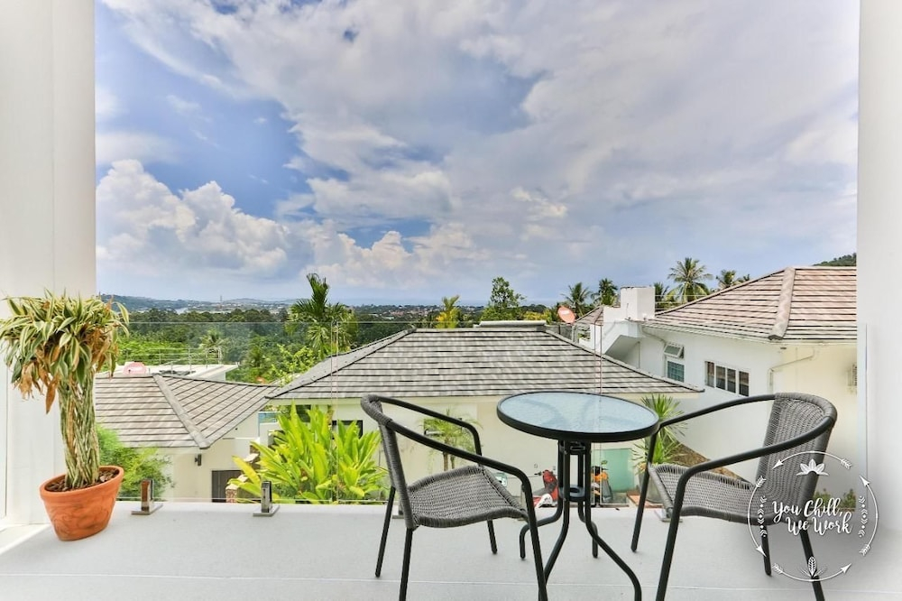 V297 Hillside Sea View Villa with Infinity Pool