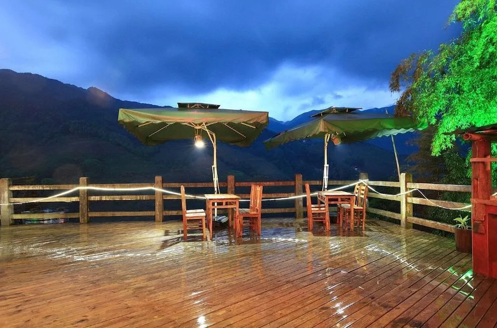Jingzheng Holiday Hotel