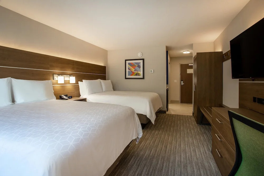 Holiday Inn Express & Suites - Deland South by IHG
