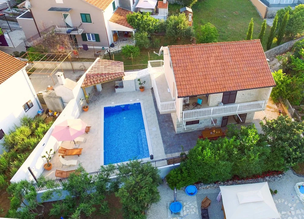 Villa Alka