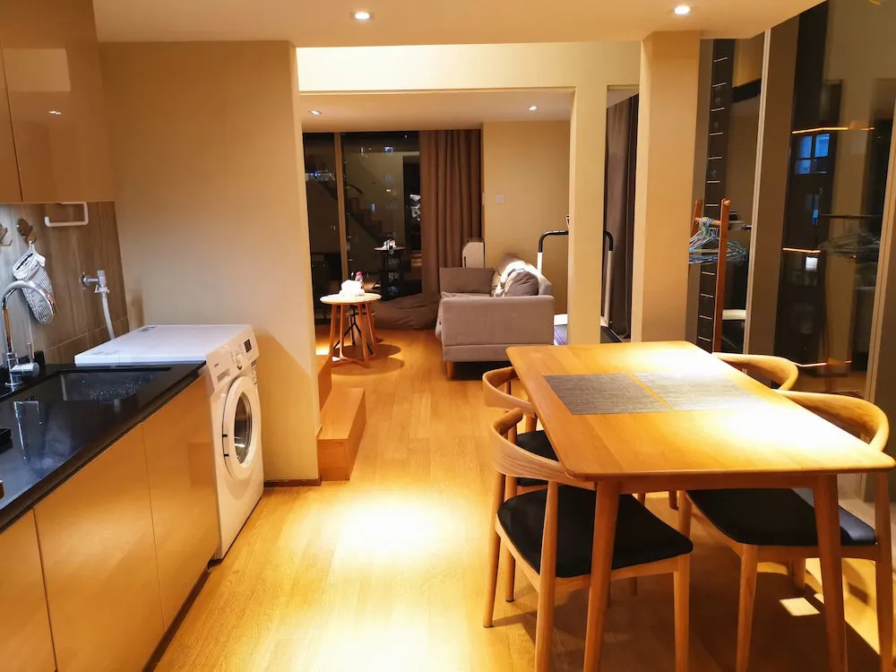 EFC Qingchengli Loft Apartment