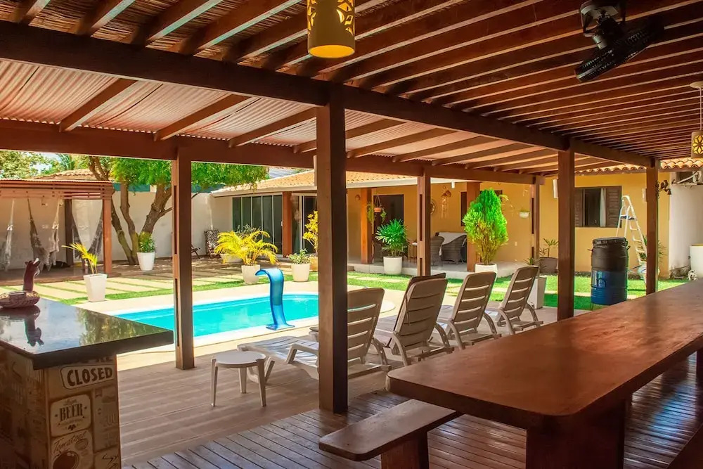 Casa em cond fechado em Barra de Santo Antonio AL