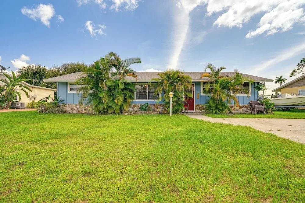 4 Mi to Ponce De Leon Park: Punta Gorda Home