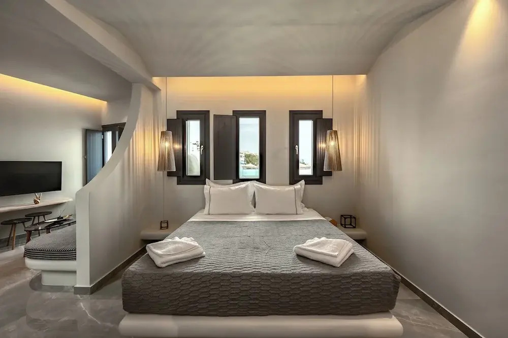 Kudos Suites Firostefani
