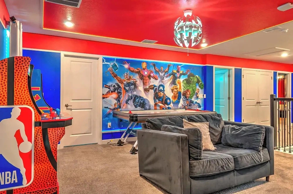 Family-friendly House With Private Pool & Game Room