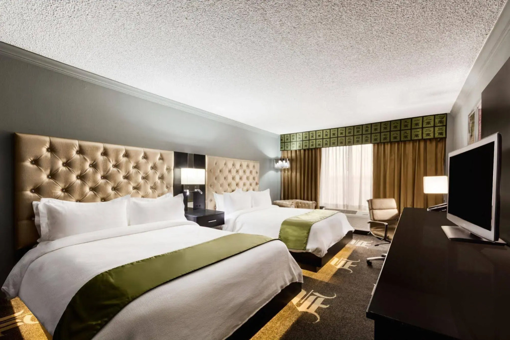 Holiday Inn Select North Dallas