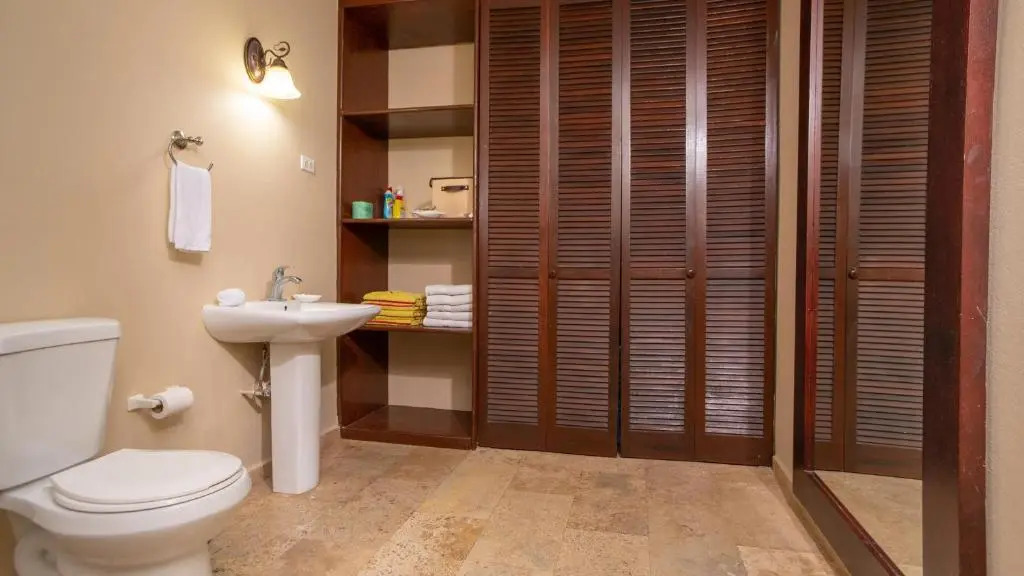 2 bdr with private pool- Suite #4 at 413