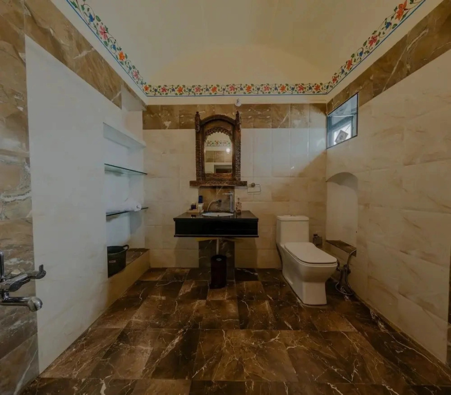 Jeevan Haveli Heritage Hotel And Museum