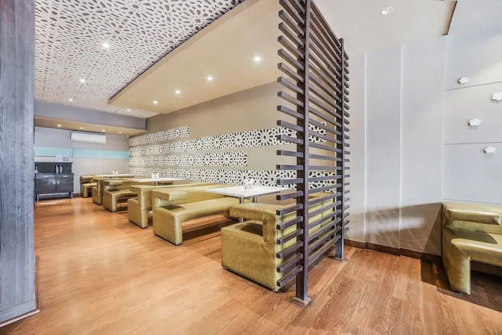 Fabhotel Aqua