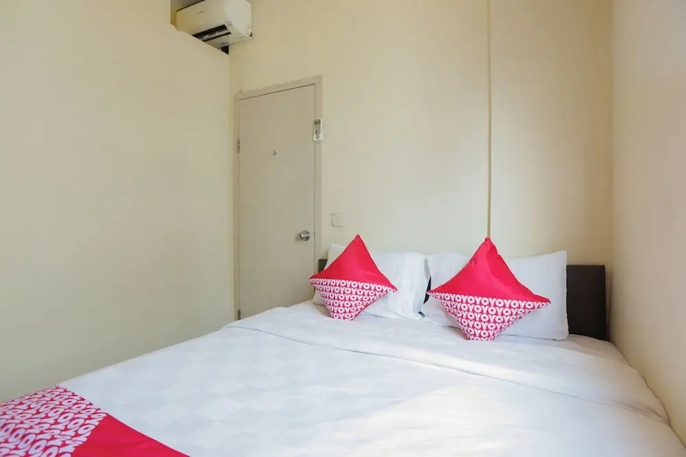 OYO 2103 Lauv Room 2 Grand Centerpoint Tower B