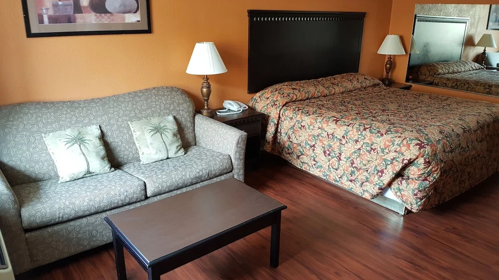 Camelot Inn