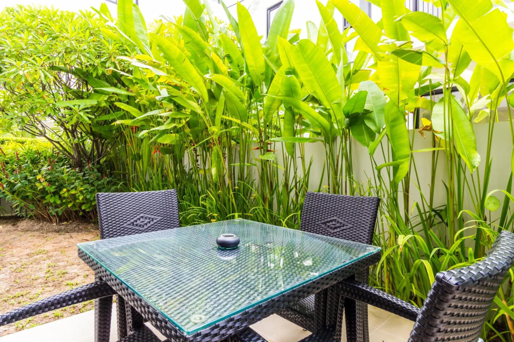 LP101 - Private rooftop pool villa in Laguna for 9 people, near restaurants and shops