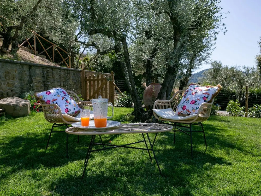 Luxurious Villa in Cortona Tuscany with Hot Tub
