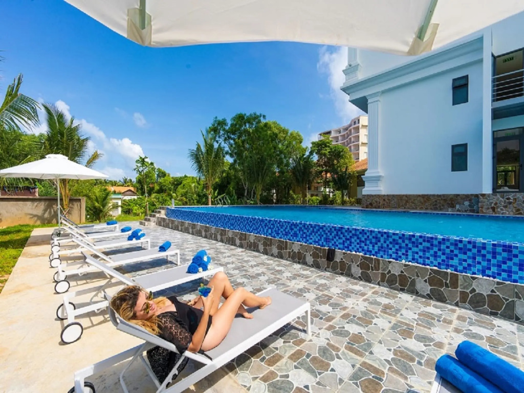 Homestead Seaview Phu Quoc Hotel