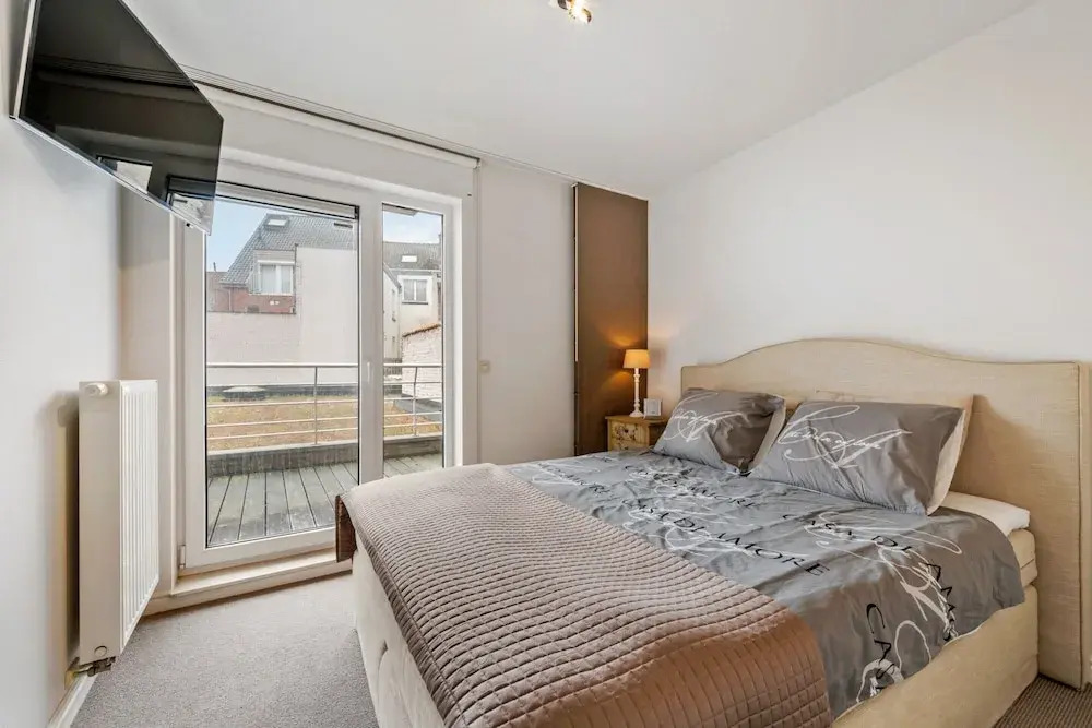 Luxury 4-bedroom Apartment With Large Terrace