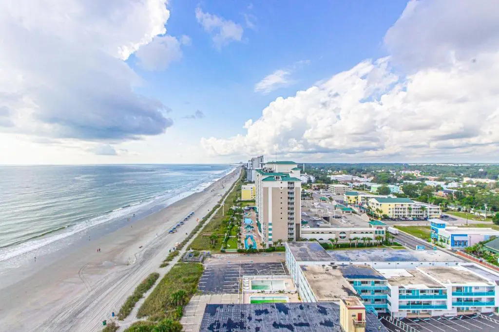 Ocean View Studio with Great Views! Palace Resort 1605