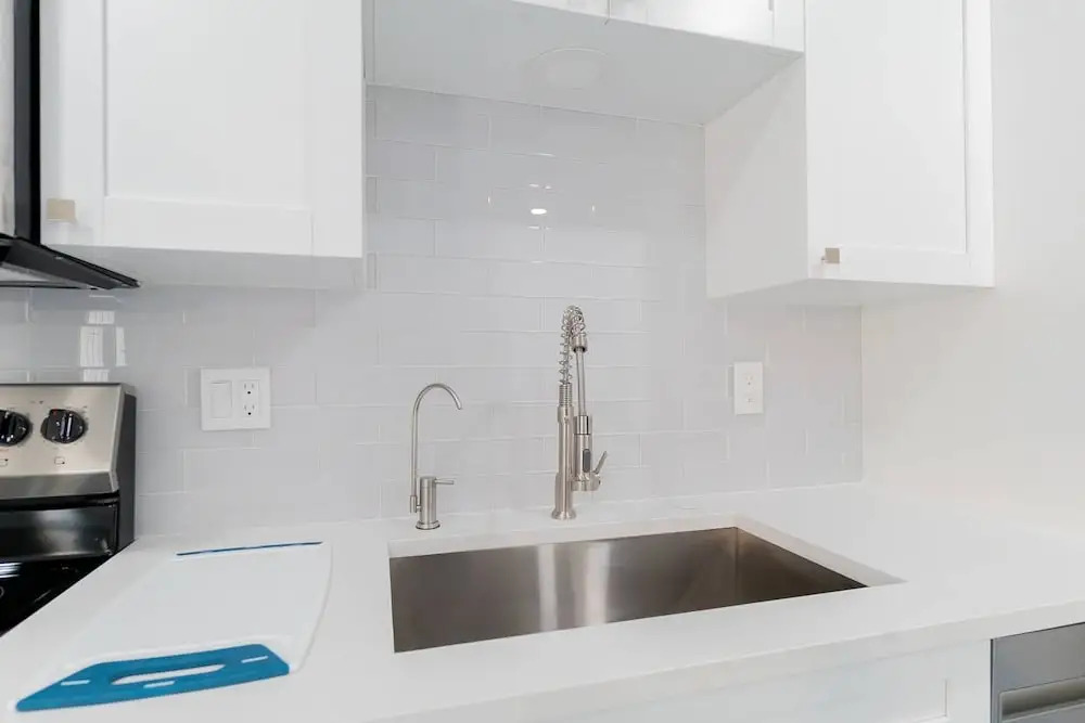Beachy Blues Apt A, Downtown, Shops, Cafes & Beach, Dog Friendly