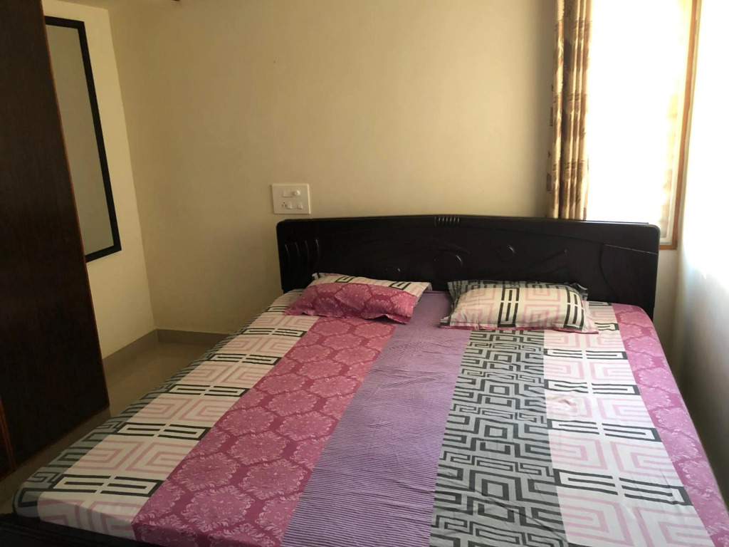 GIRI Service Apartment