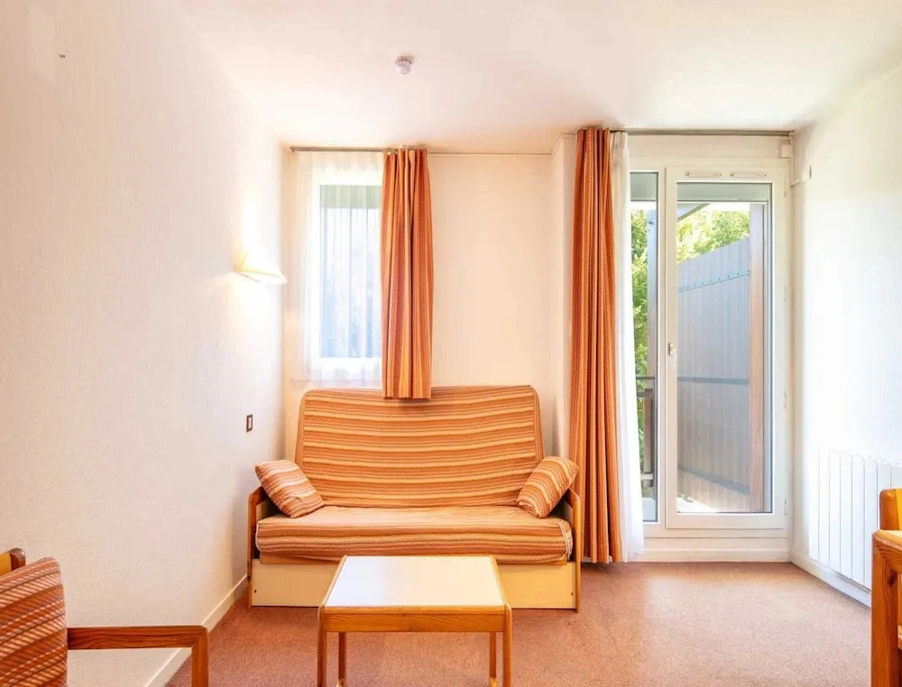 Mountain Apartment Near Village Centre