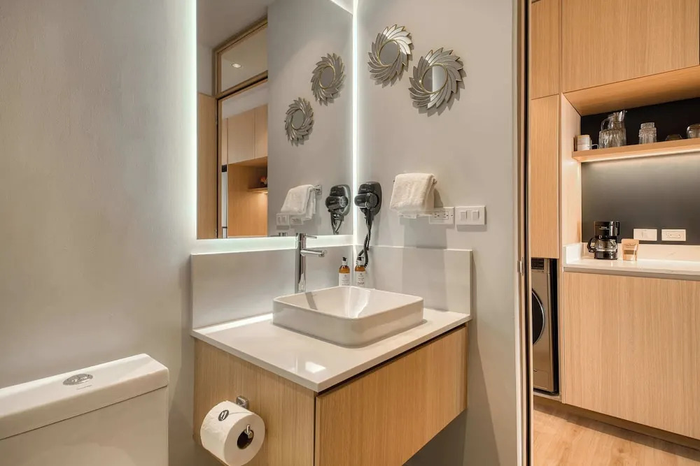 Stunning 1 BR Condo - Alameda Central - Downtown