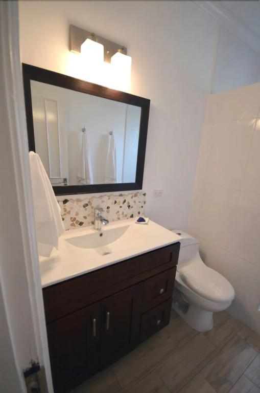 Coconuts Seafront 2BR, Ocho Rios